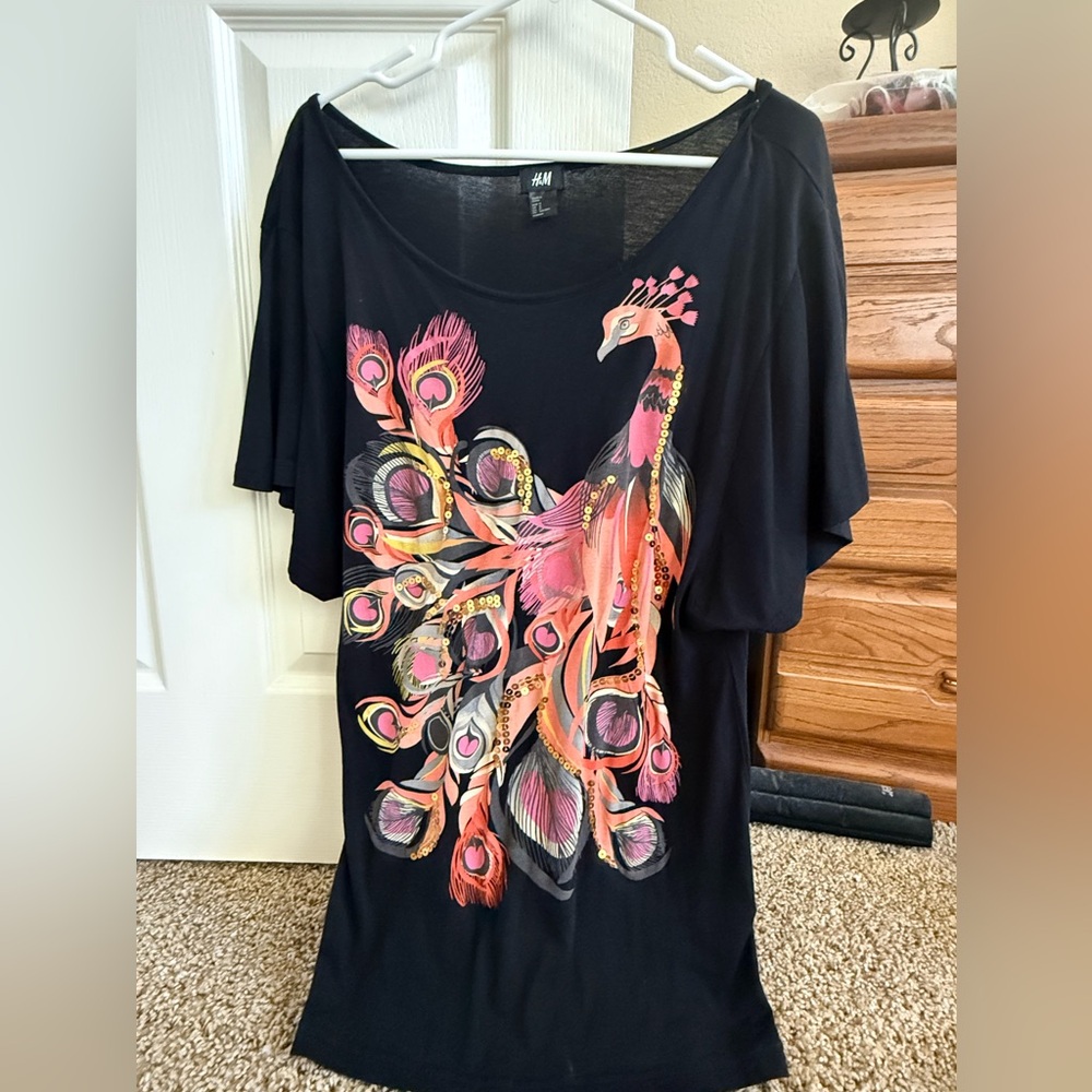 H&M Black and Pink Graphic Short Sleeve Blouse